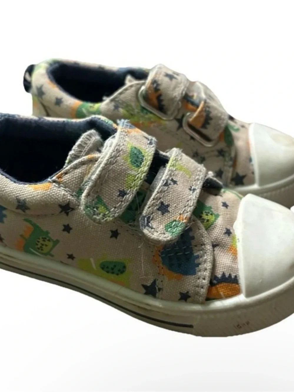 Toddler Boy Beige Sneakers With Dinosaurs Size 6